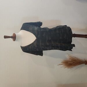 Sanctuary Camo Short Sleeve V-neck Tee